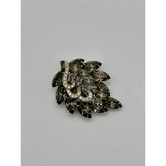 Vintage Weiss Brooch, Grey Rhinestones W/Scrolling Clear Rhinestones, Book Piece - Picture 5 of 11